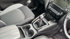 Nissan Qashqai 1.3 DiG-T N-Connecta 5dr Petrol Hatchback